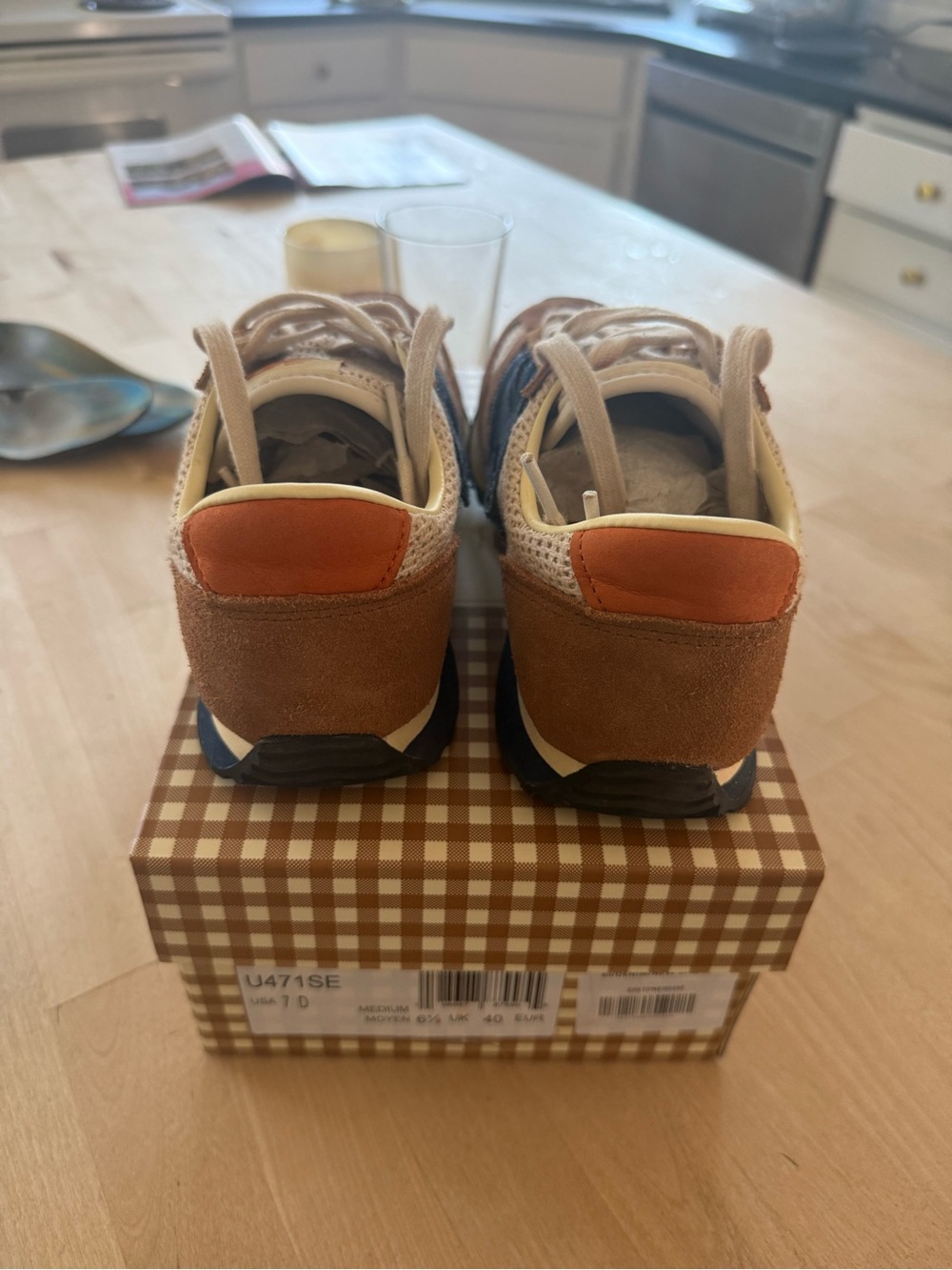 Sézane X New Balance Ecru / Brown - Size US 7 (men’s) 8.5 women. - Picture 4 of 8